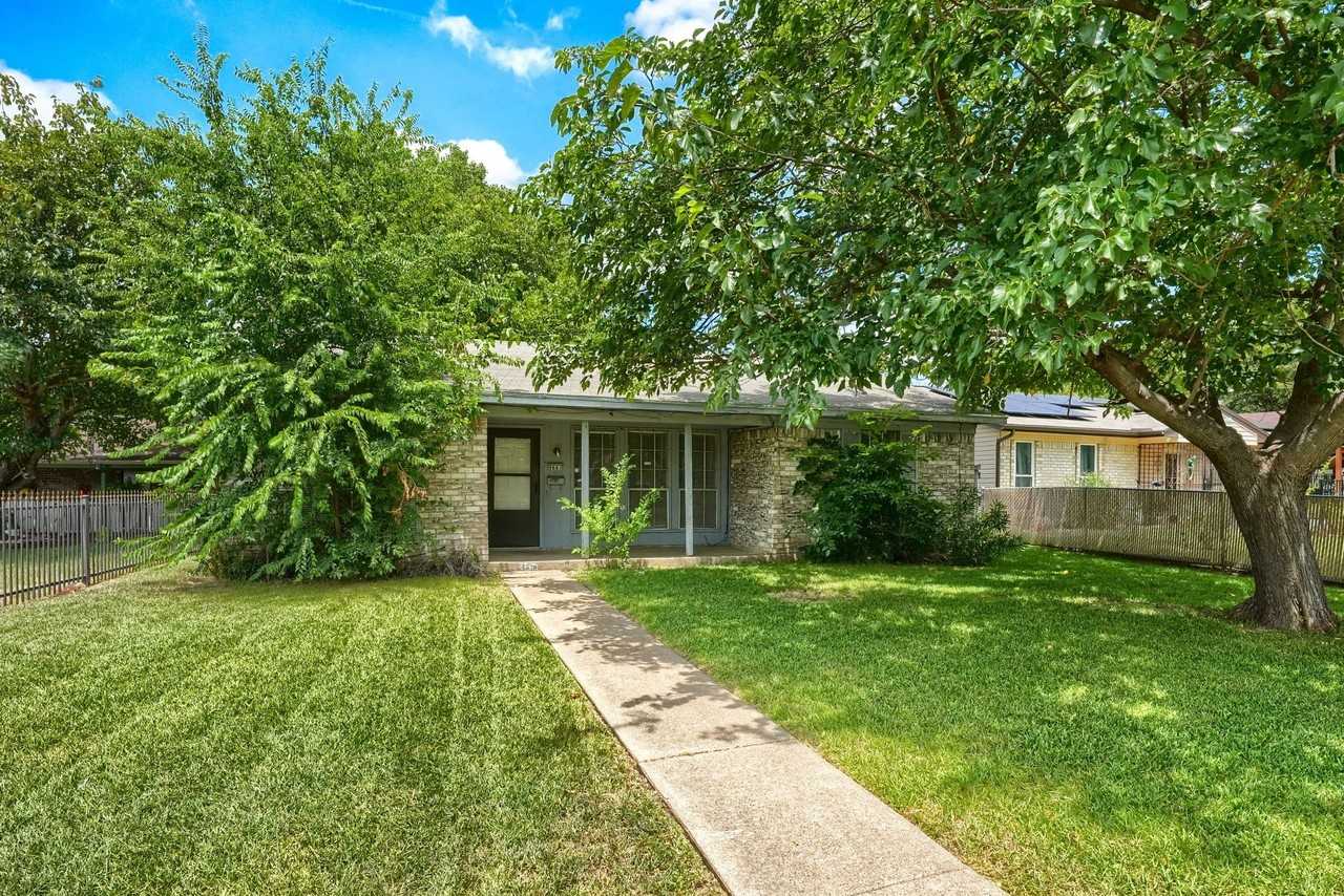 9661 Limestone Dr - Photo 2 of 19