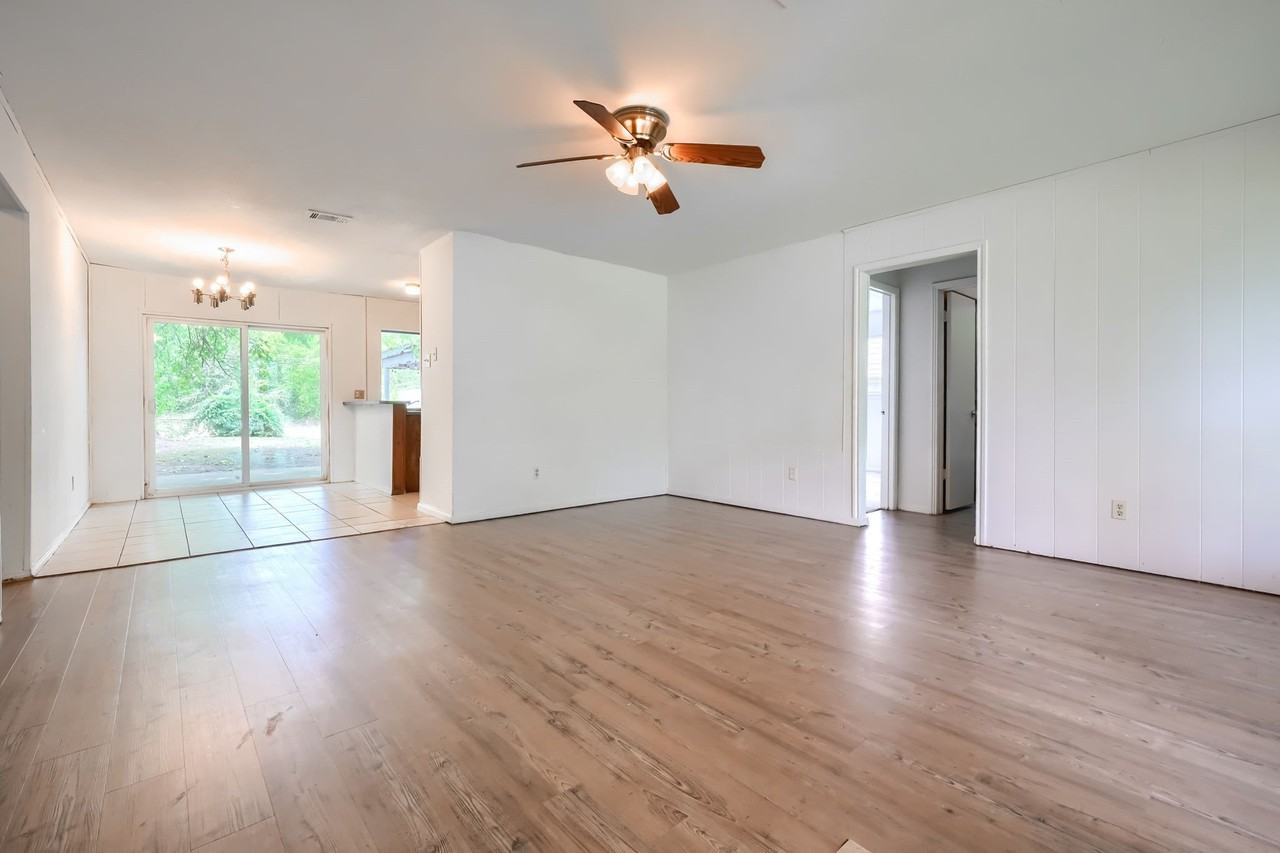 9661 Limestone Dr - Photo 3 of 19