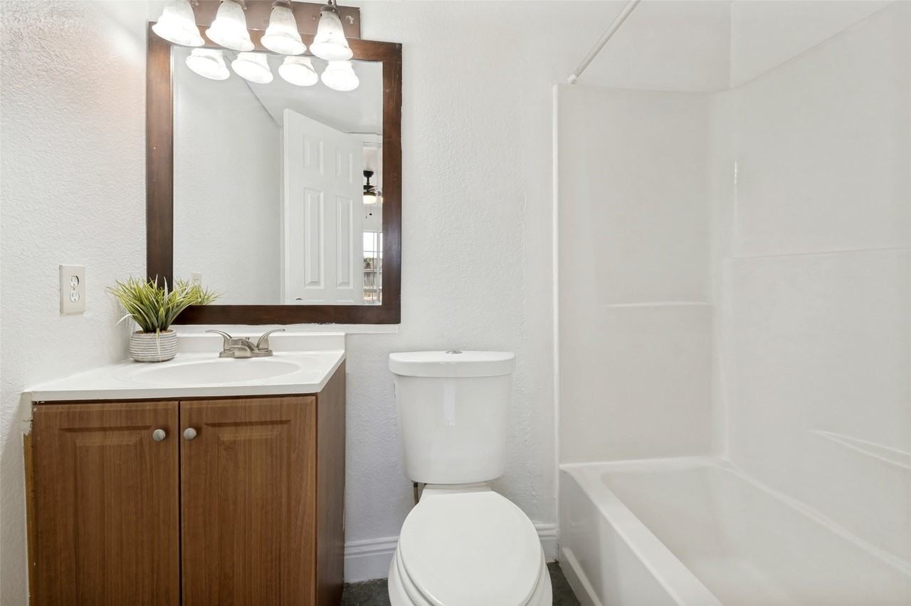 403 N Britain Rd #407B - Photo 3 of 11