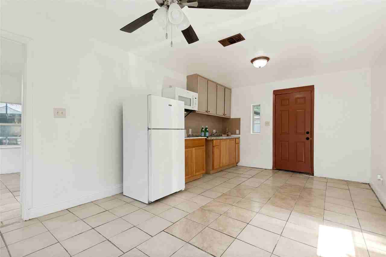 403 N Britain Rd #407B - Photo 4 of 11