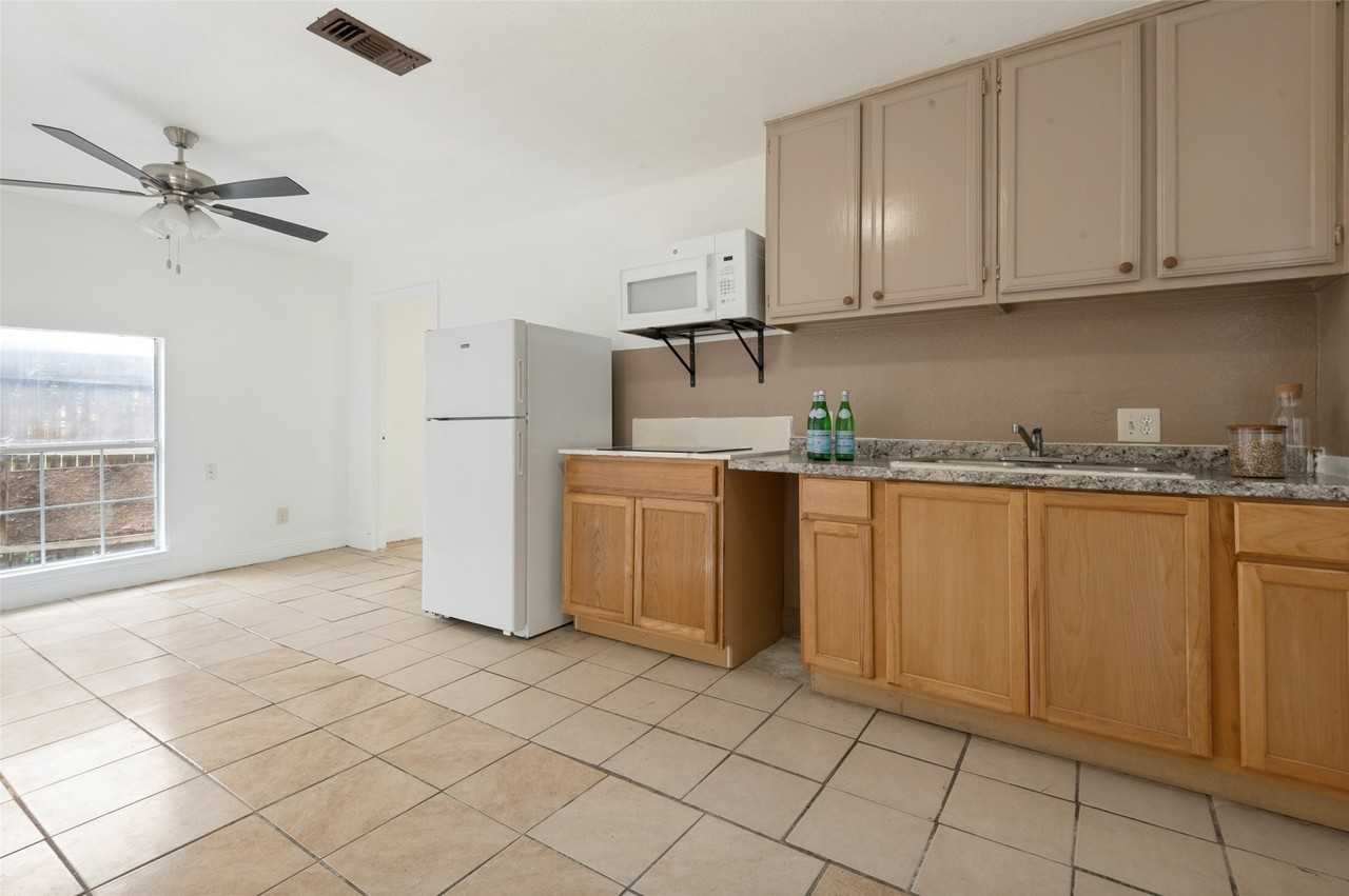 403 N Britain Rd #407B - Photo 5 of 11