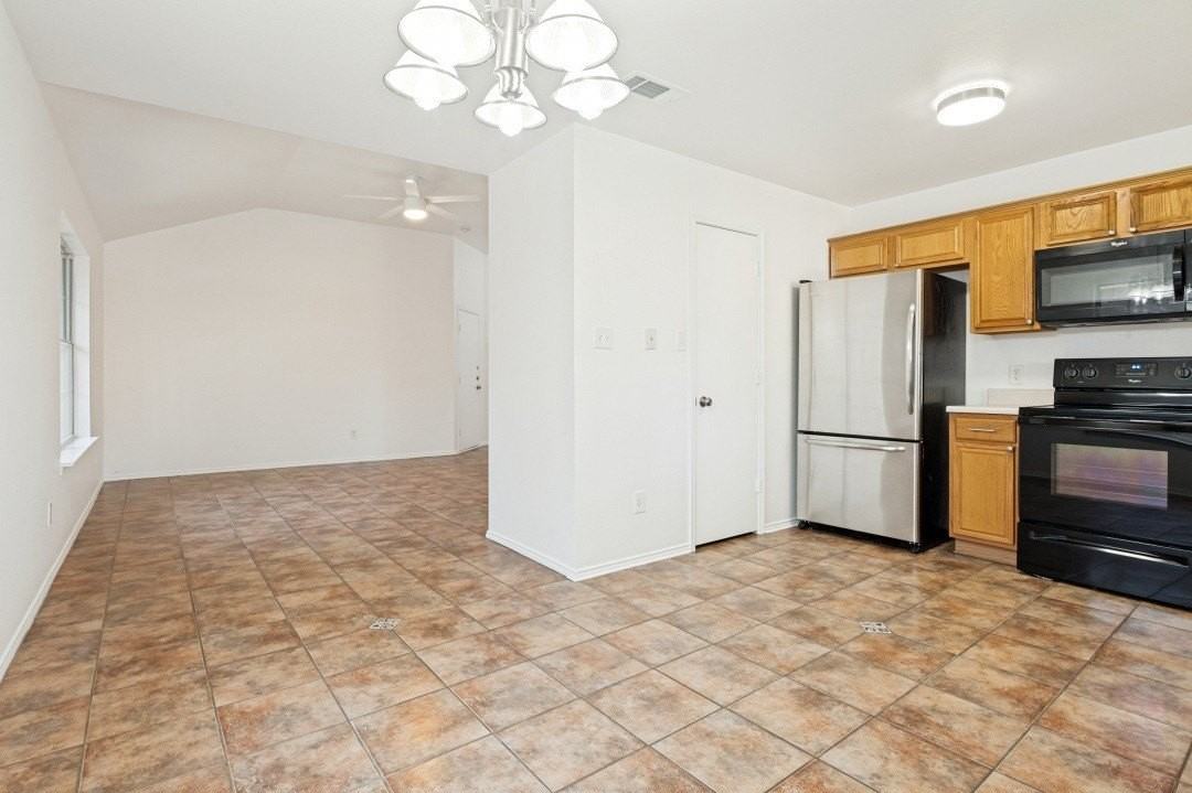 3104 Caballero Cir - Photo 5 of 12
