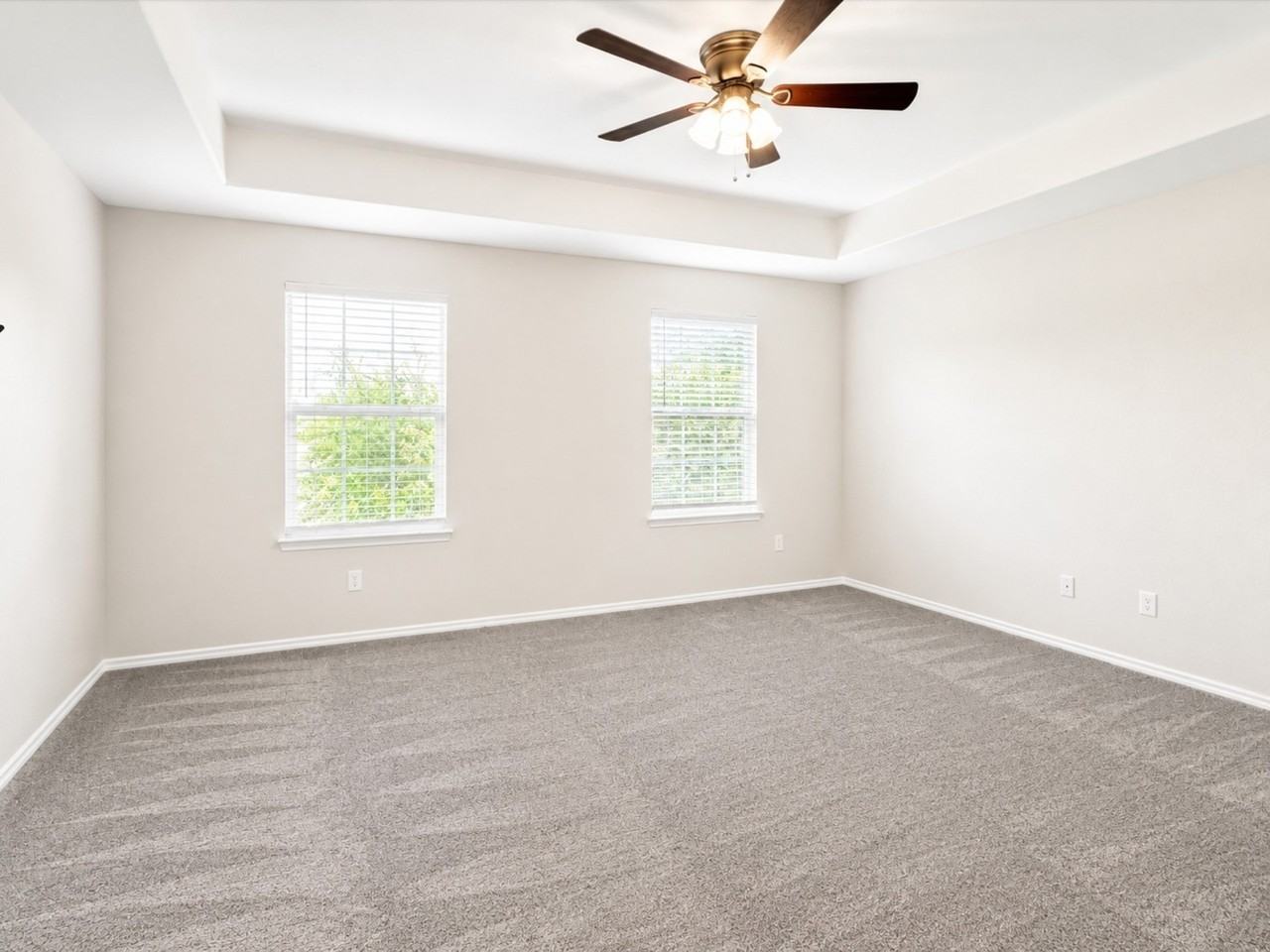 2301 Rodgers Ln - Photo 2 of 26