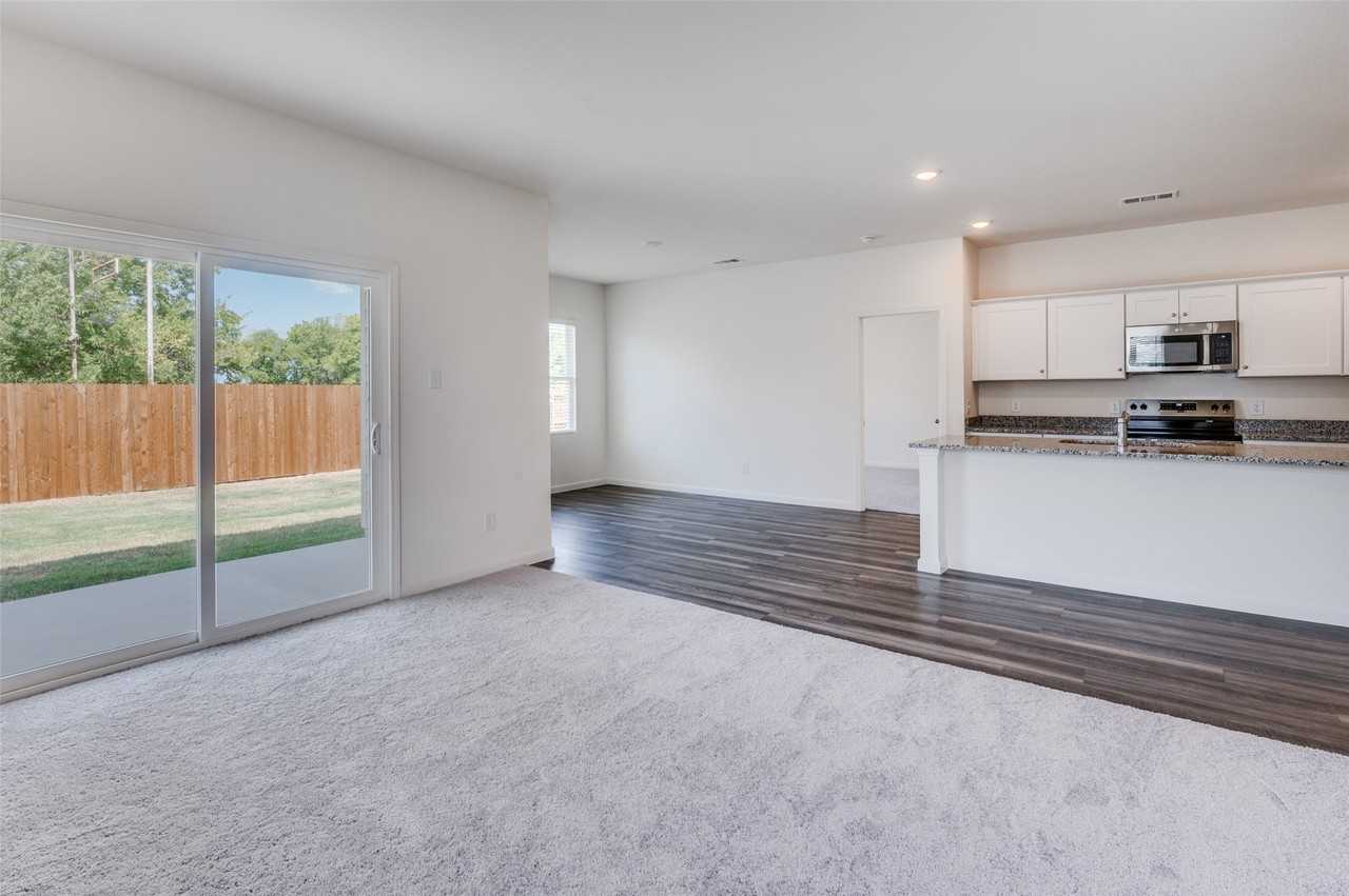 8201 Bufflehead Dr - Photo 4 of 12