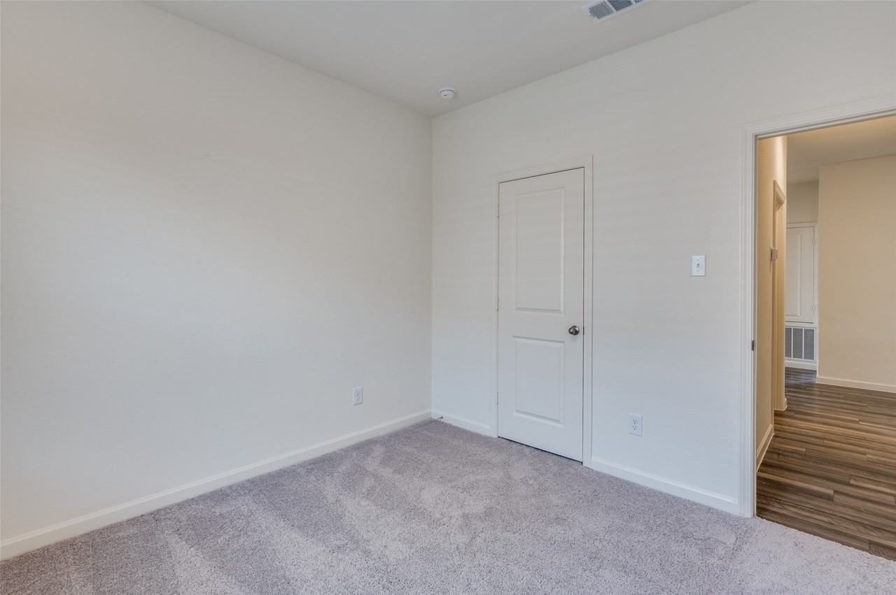 8201 Bufflehead Dr - Photo 7 of 12