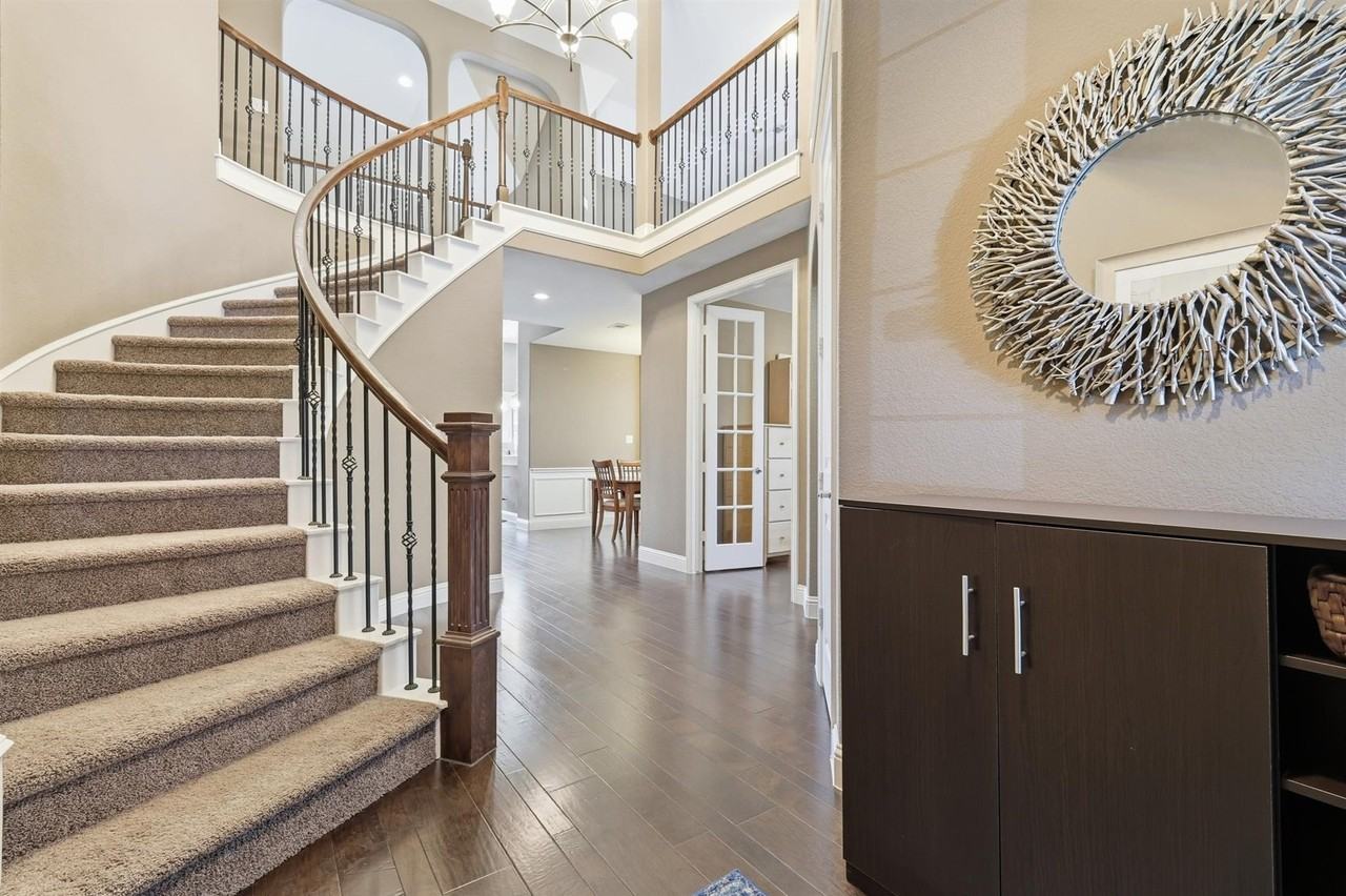 1273 Ranch Gate Ln - Photo 2 of 31