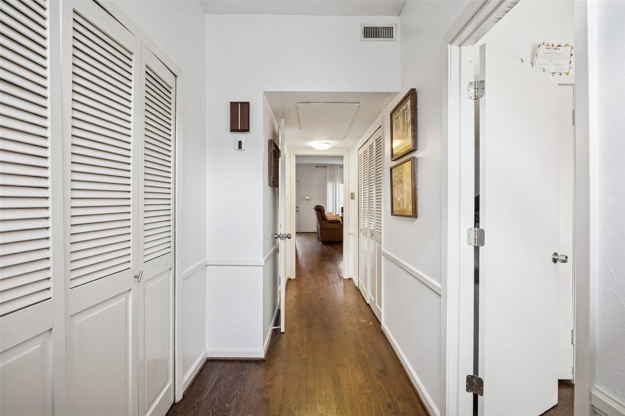 7506 W Northwest Hwy #2 - Photo 5 of 29