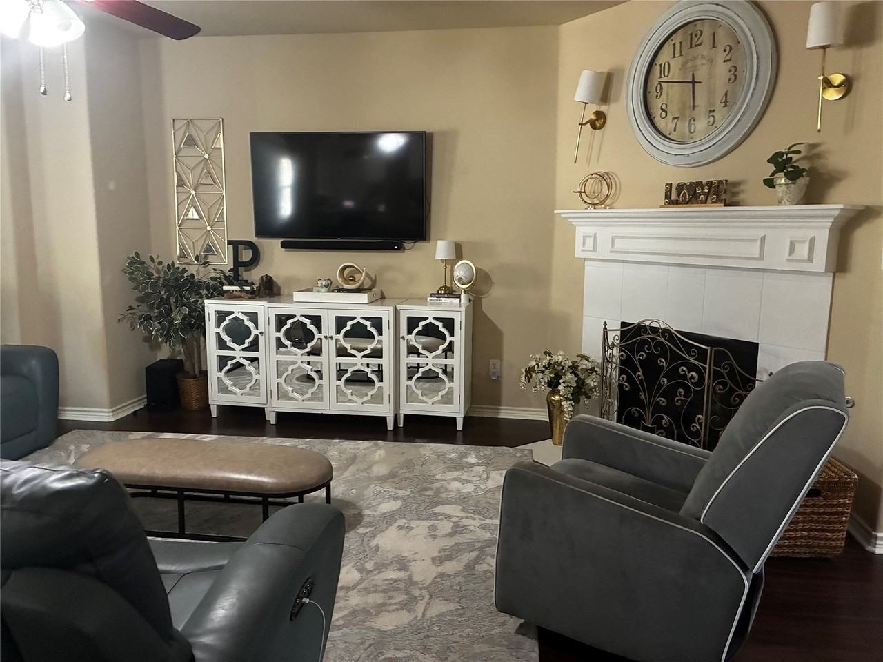 9223 Wild River Dr - Photo 3 of 12