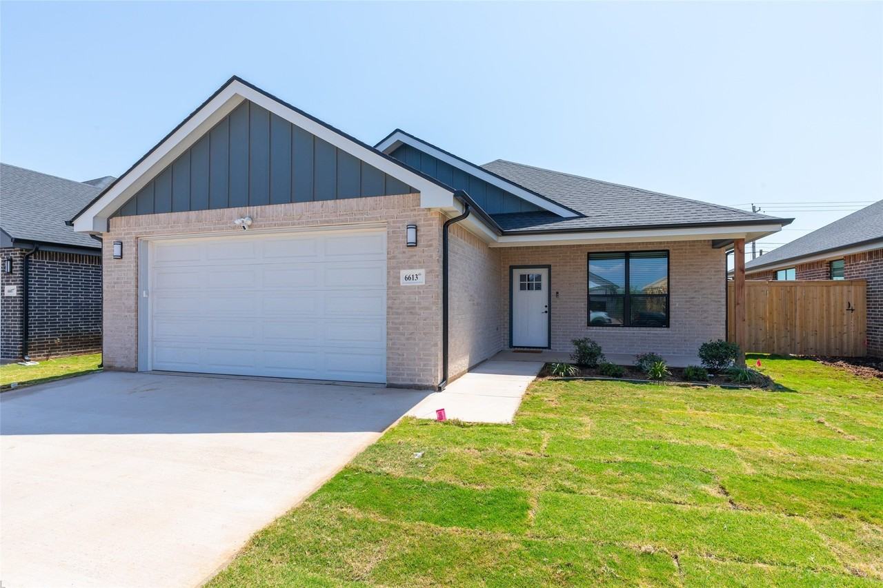 6613 Prickly Pear Way - Photo 2 of 30