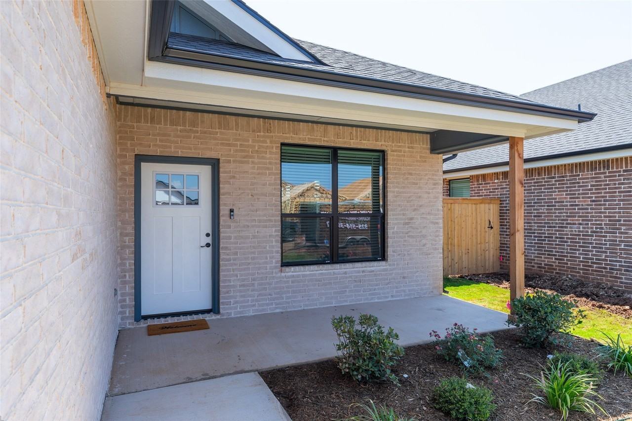 6613 Prickly Pear Way - Photo 3 of 30