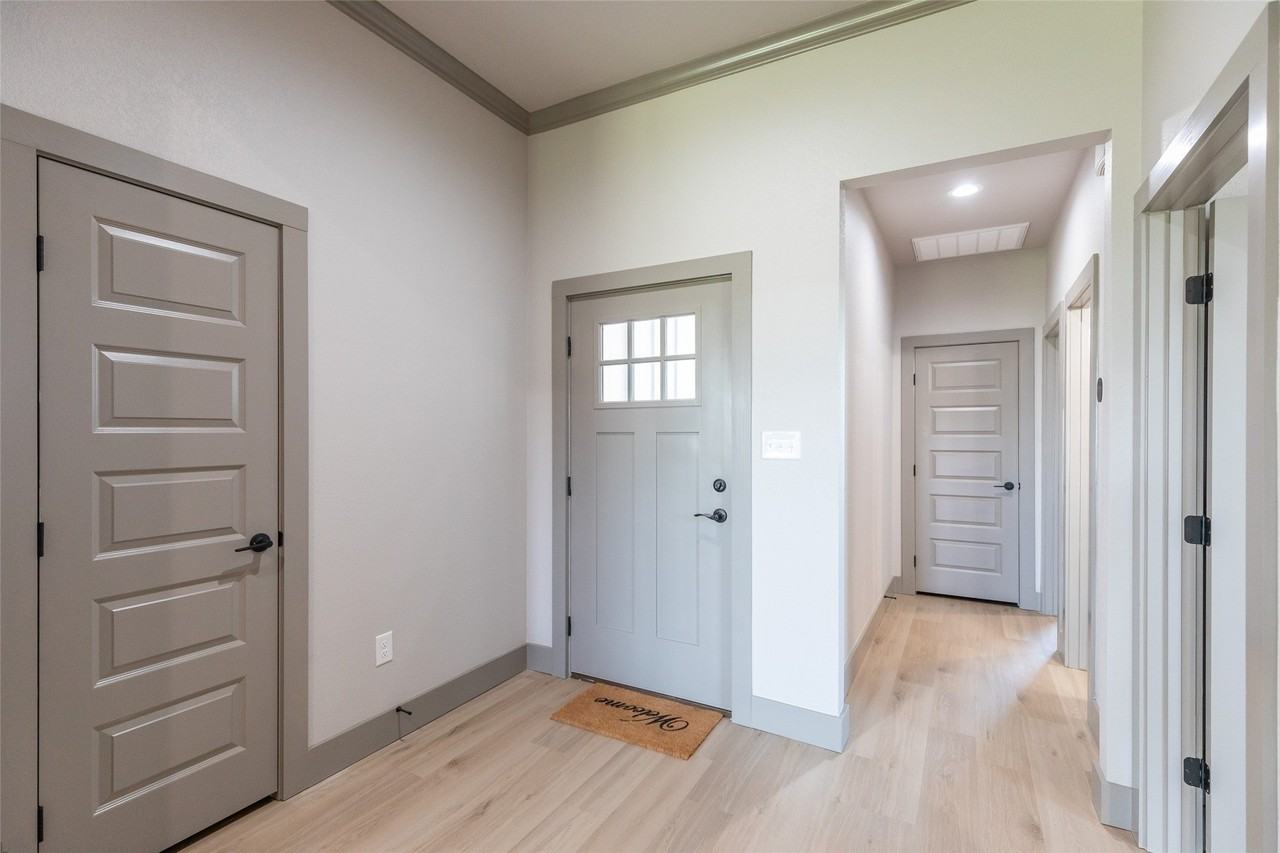 6607 Prickly Pear Way - Photo 4 of 29