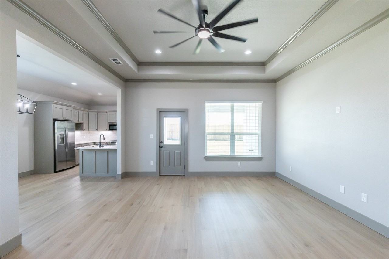 6607 Prickly Pear Way - Photo 5 of 29
