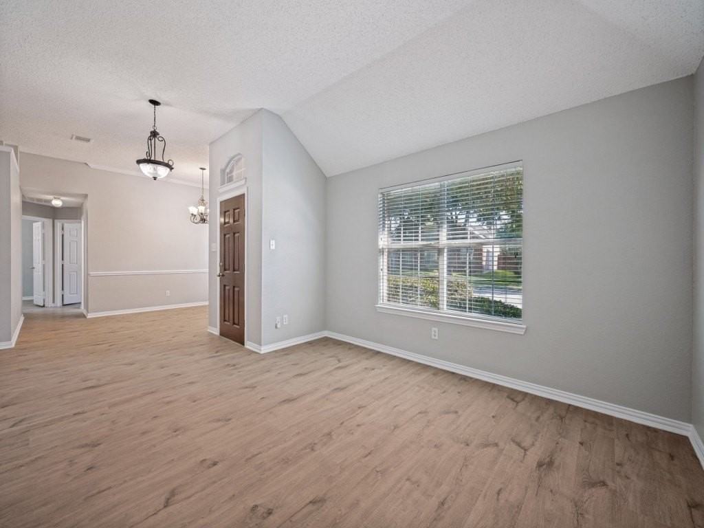 1645 Angel Falls Dr - Photo 4 of 25