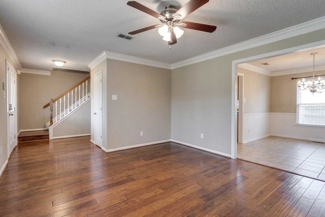 2600 Crepe Myrtle Dr - Photo 6 of 19