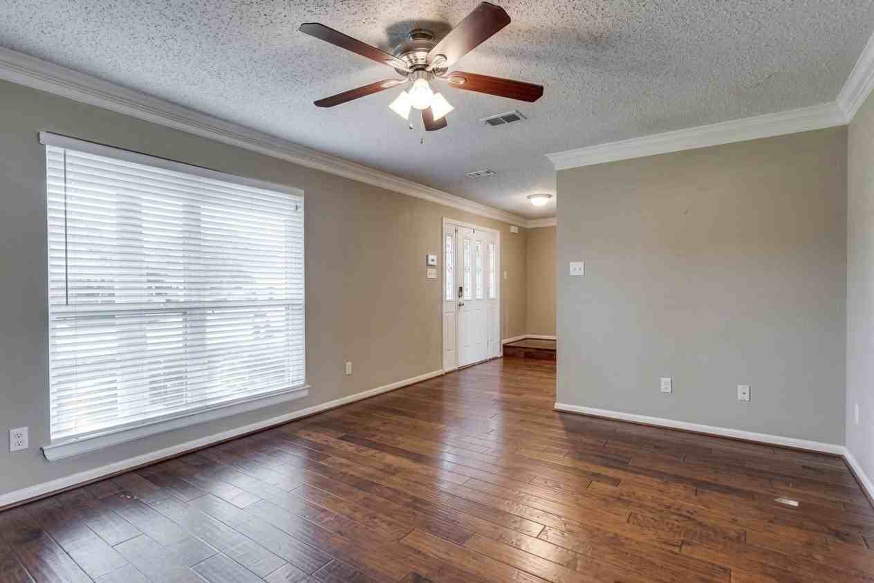 2600 Crepe Myrtle Dr - Photo 7 of 19