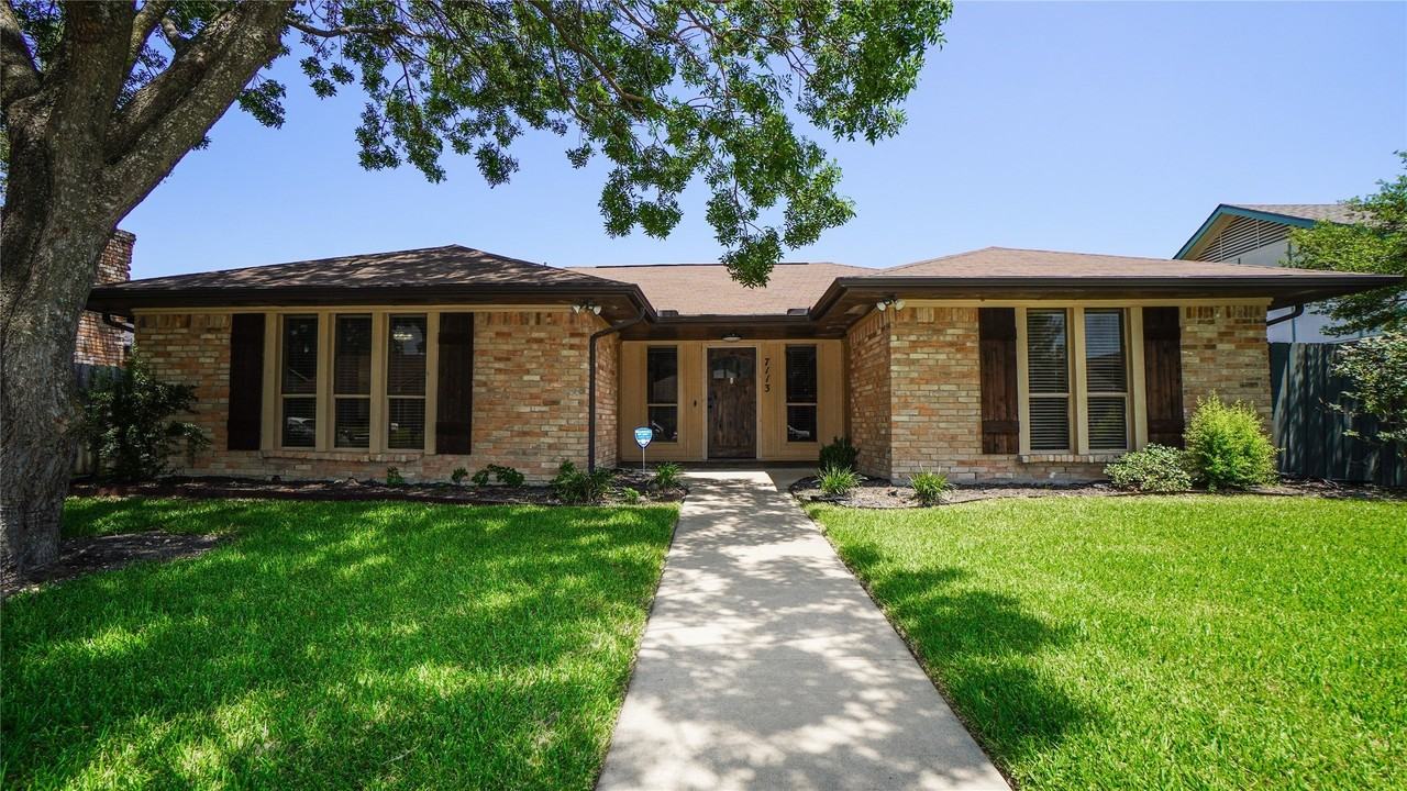 7113 Ridgeview Dr - Photo 3 of 26