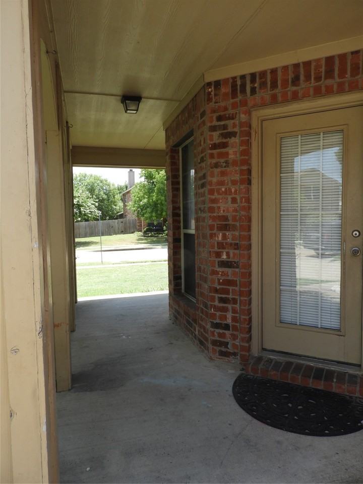 2016 Clinton Dr - Photo 2 of 16