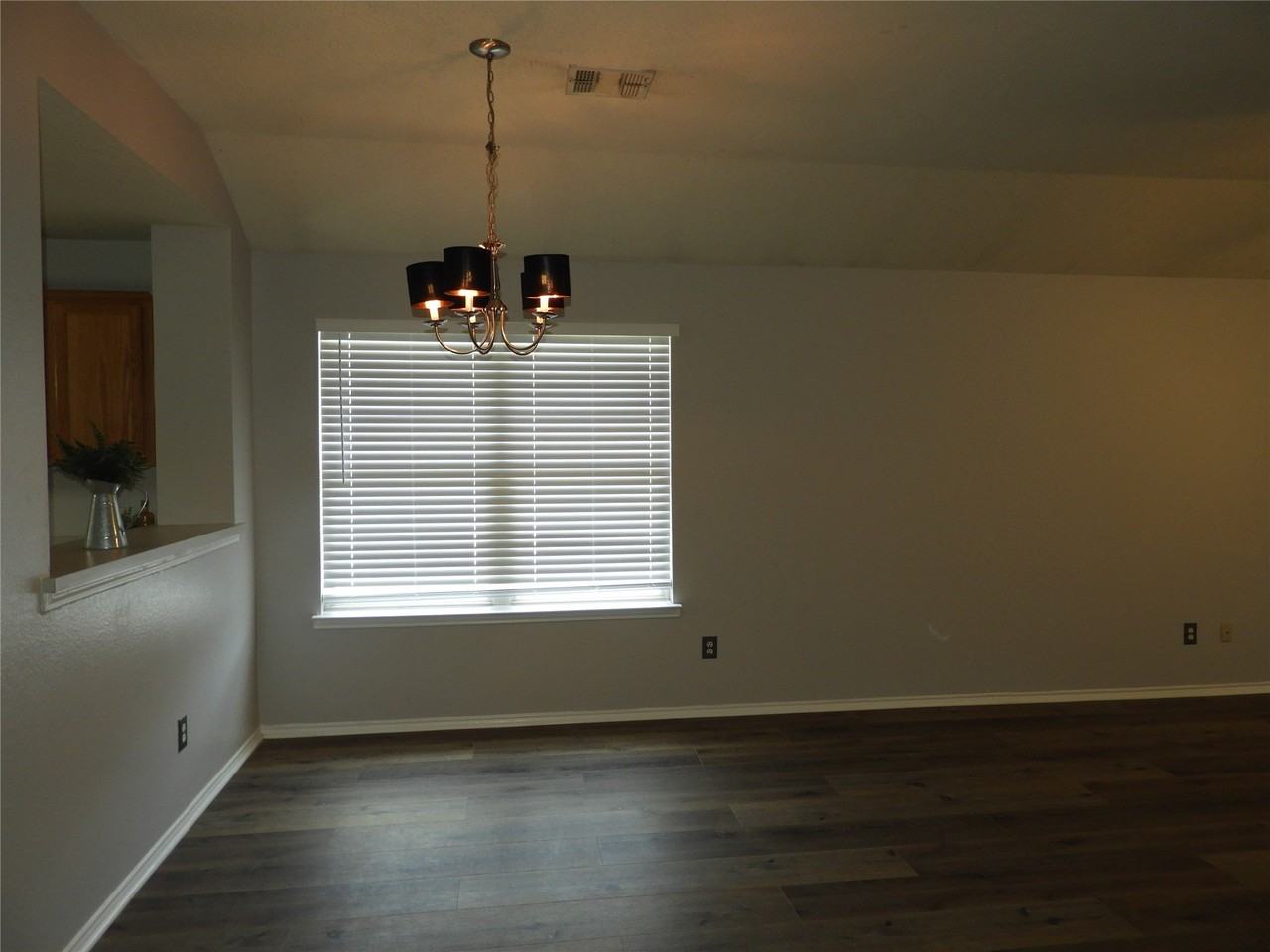 2016 Clinton Dr - Photo 5 of 16