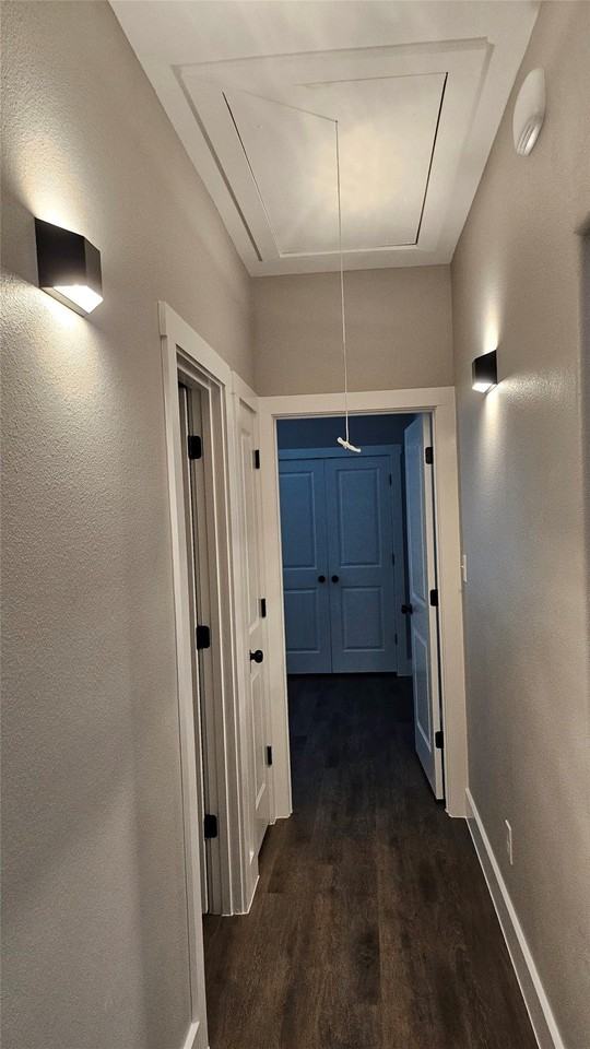931 W Elm St - Photo 3 of 22