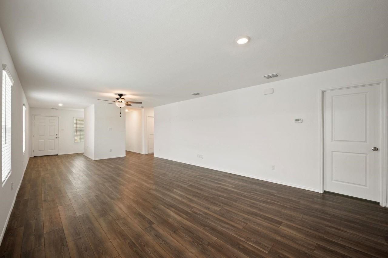 7509 Gray Wolf Ln - Photo 7 of 27