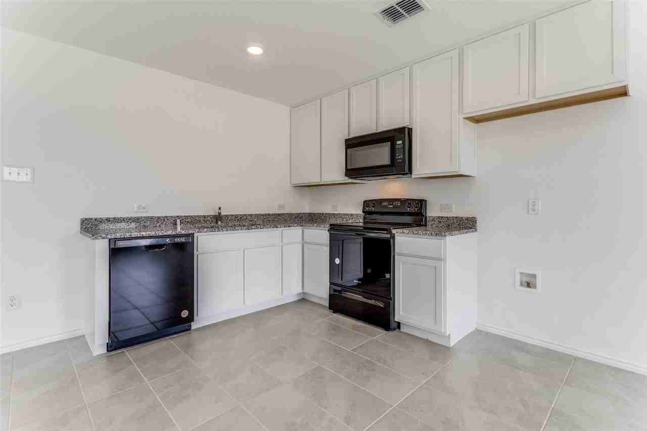 119 Sunflower St - Photo 3 of 21