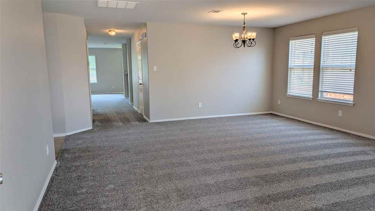 3200 Brixton Dr - Photo 2 of 40