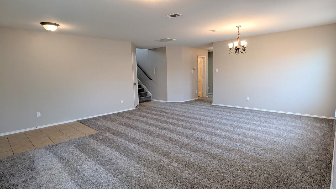 3200 Brixton Dr - Photo 3 of 40