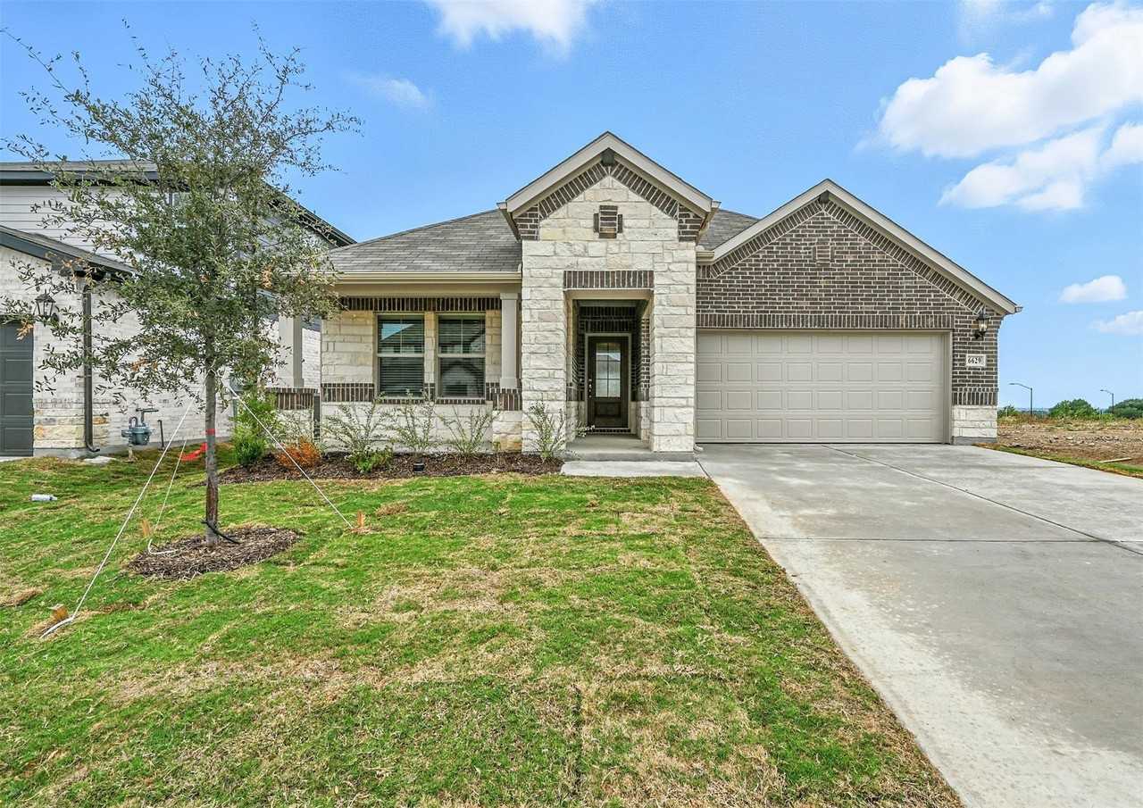 6629 Coyote Valley Trl - Photo 2 of 20