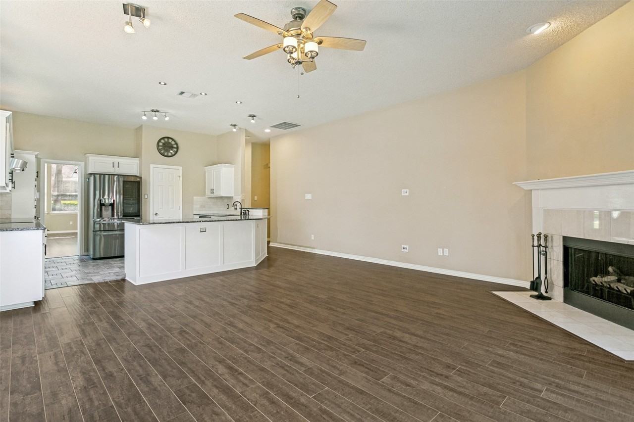 2321 San Gabriel Dr - Photo 5 of 14