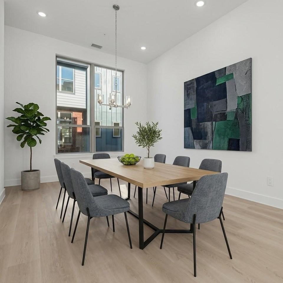 2524 Havenhurst St #102 - Photo 3 of 37
