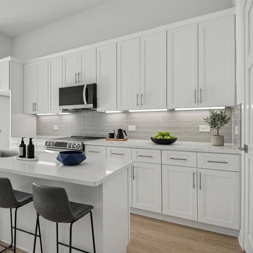 2524 Havenhurst St #102 - Photo 6 of 37