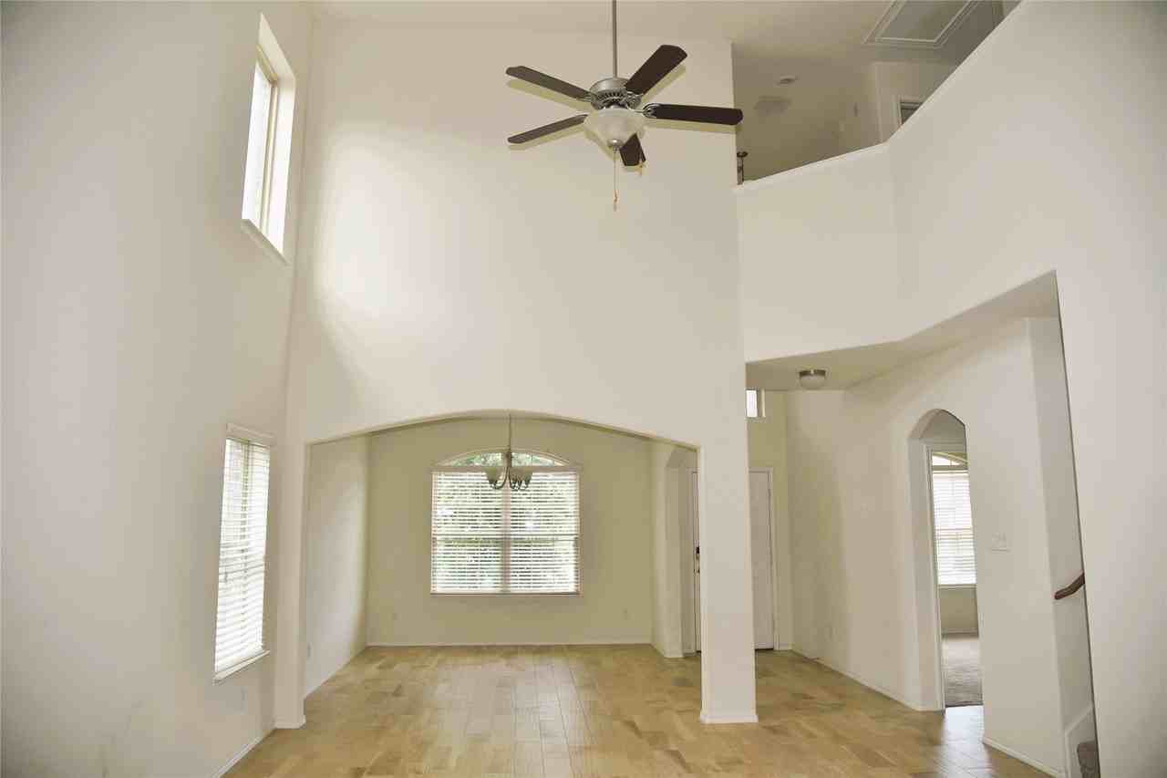 1405 Acmite Ave - Photo 7 of 24