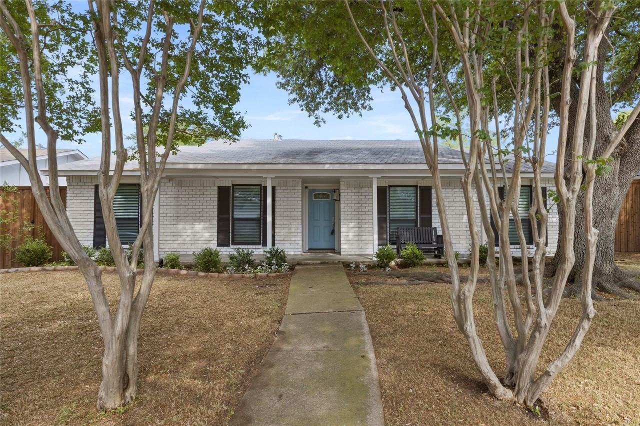 2814 Lindbergh Dr - Photo 2 of 37
