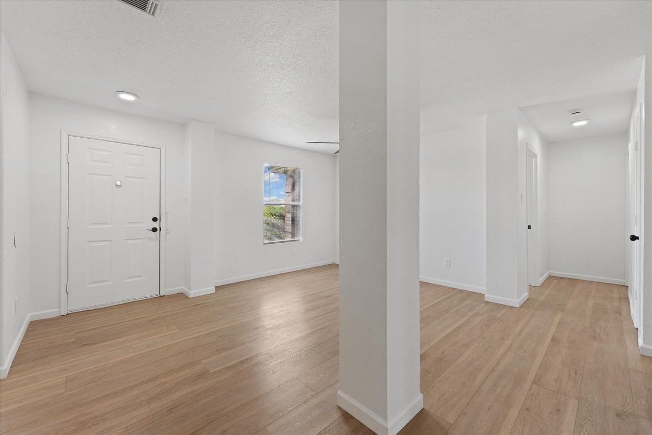 702 Lowe Dr - Photo 2 of 18