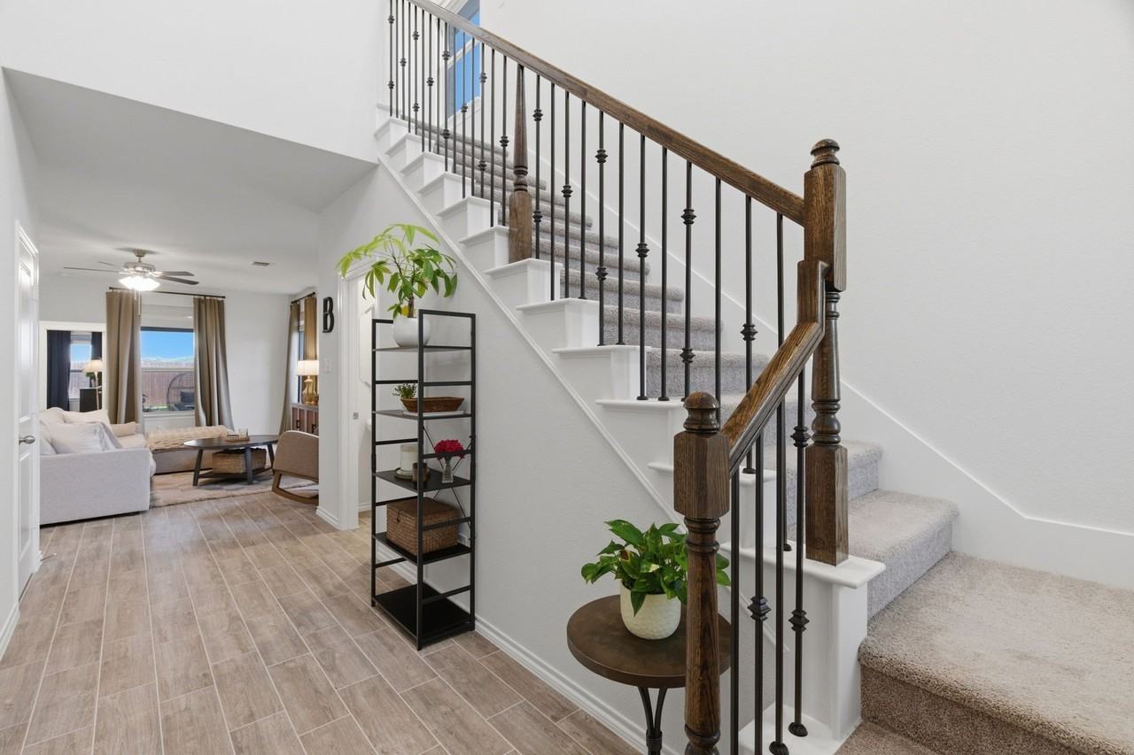 1017 King St - Photo 5 of 37