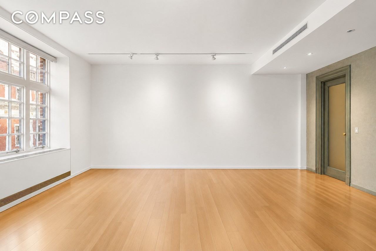 40 E 62nd St #6E - Photo 5 of 17