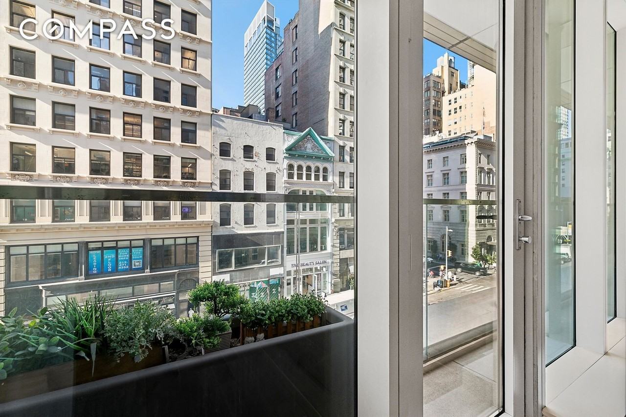 241 5th Ave #4B - Photo 3 of 11