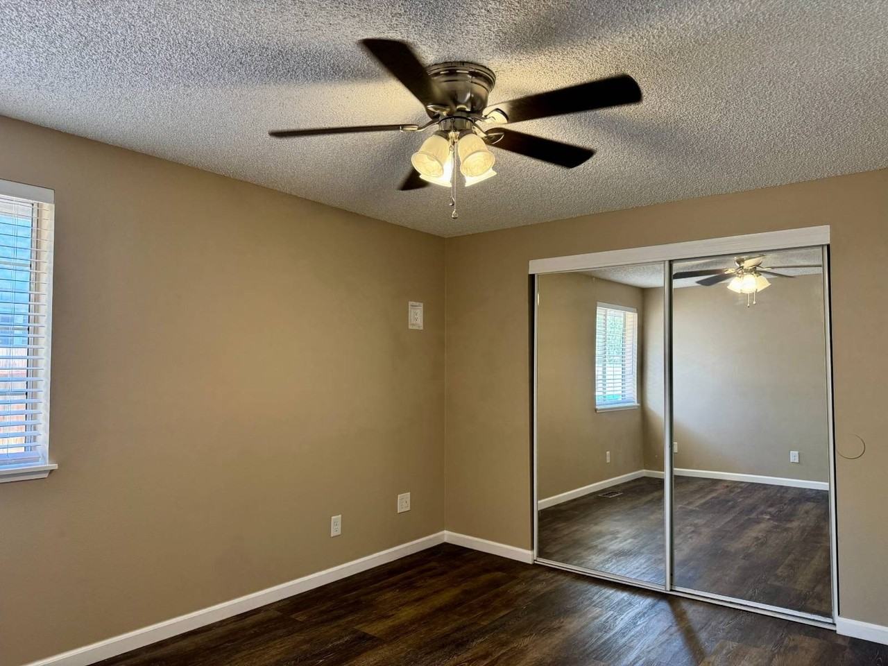 289 Sarah Dr - Photo 6 of 19