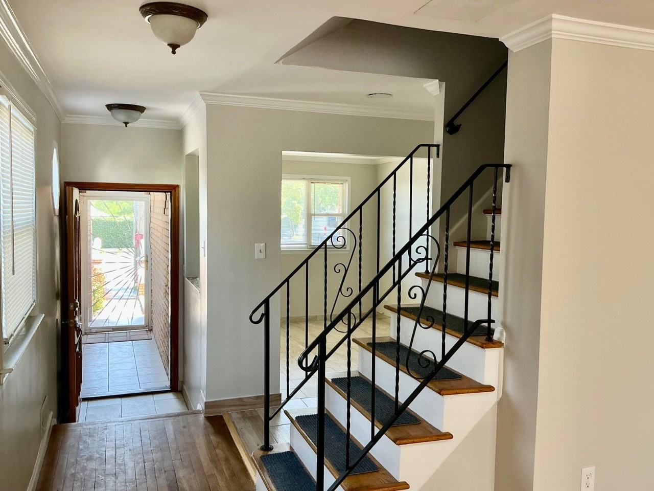 300 Jefferson Ave #1 - Photo 4 of 17