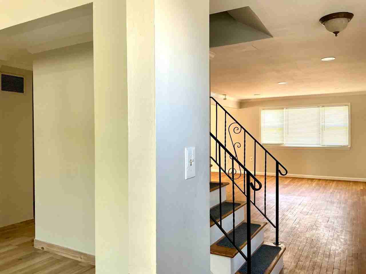 300 Jefferson Ave #1 - Photo 5 of 17