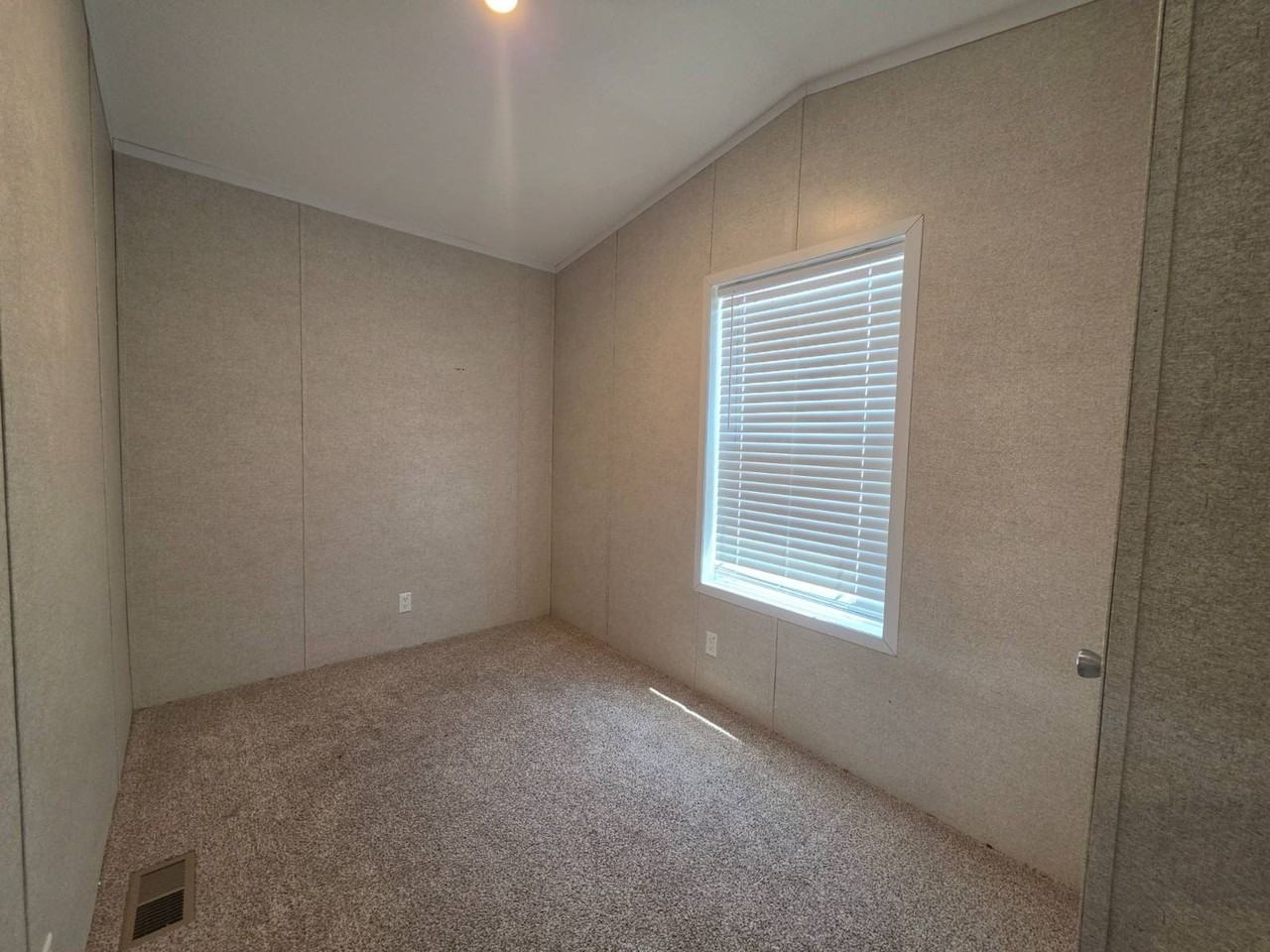 2238 E Maywood St - Photo 4 of 14