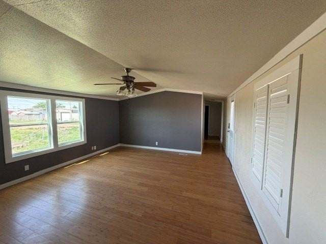 5435 W 30th St - Photo 6 of 12