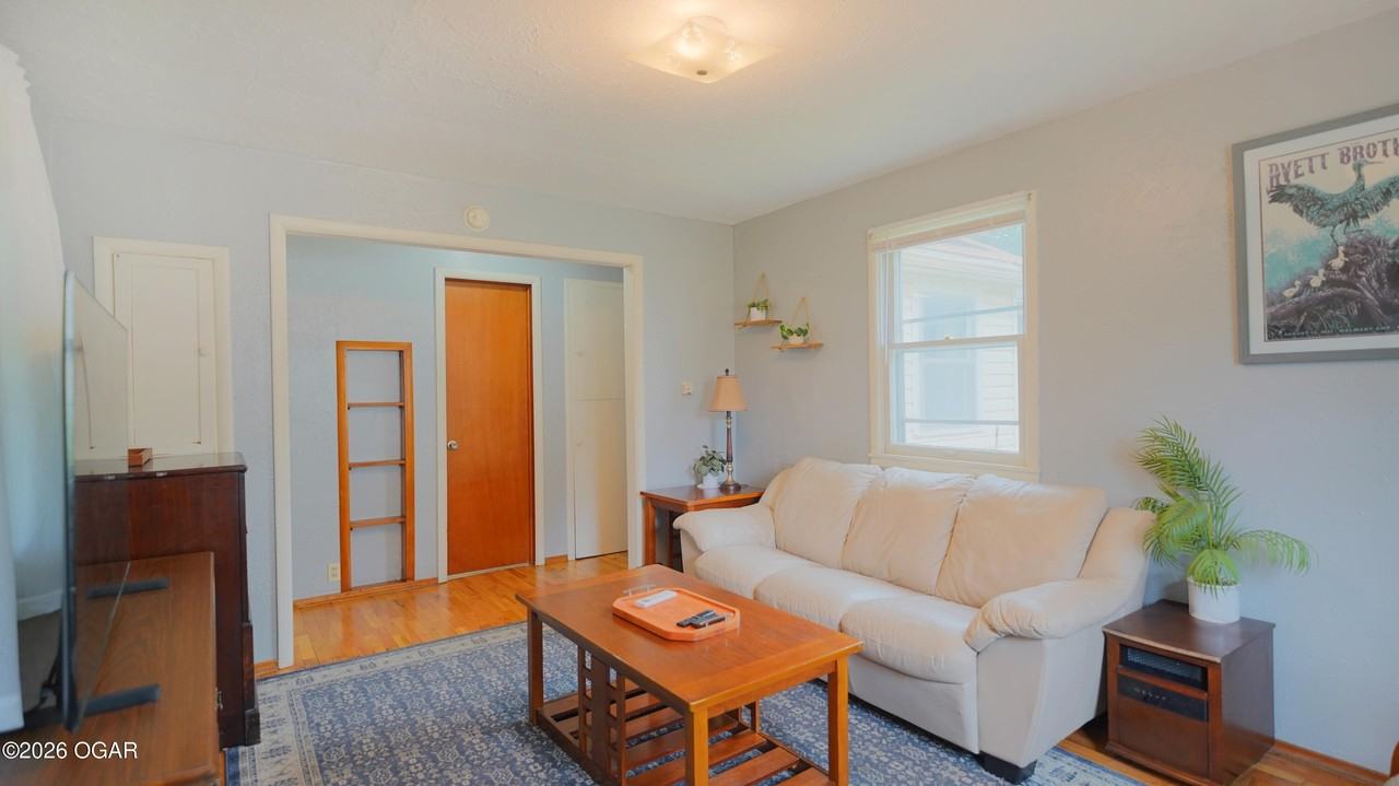 603 S Ozark Ave - Photo 2 of 8