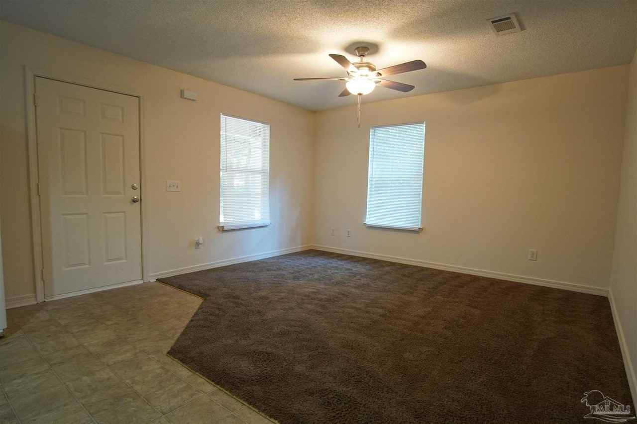4121 Woodfin Cir - Photo 3 of 15