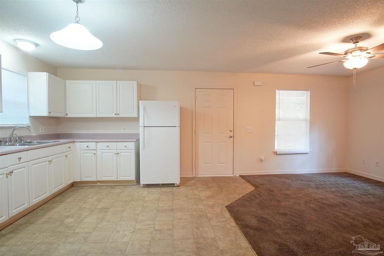 4121 Woodfin Cir - Photo 5 of 15