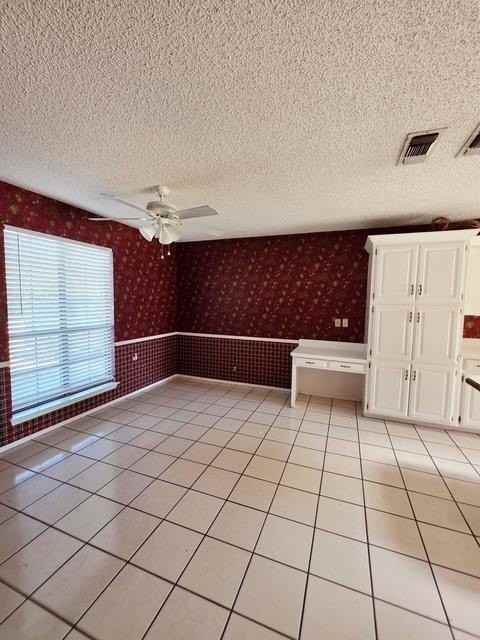 3400 Crestmont Dr - Photo 4 of 11