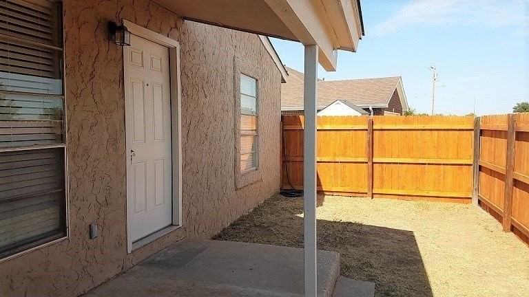 123 N Glenwood Dr #B - Photo 2 of 17