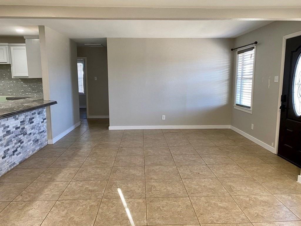 3906 Cedar Spring Dr - Photo 3 of 13