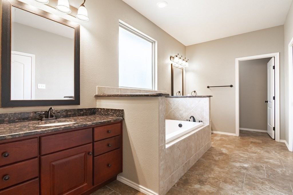 5329 Bella Pl - Photo 5 of 29