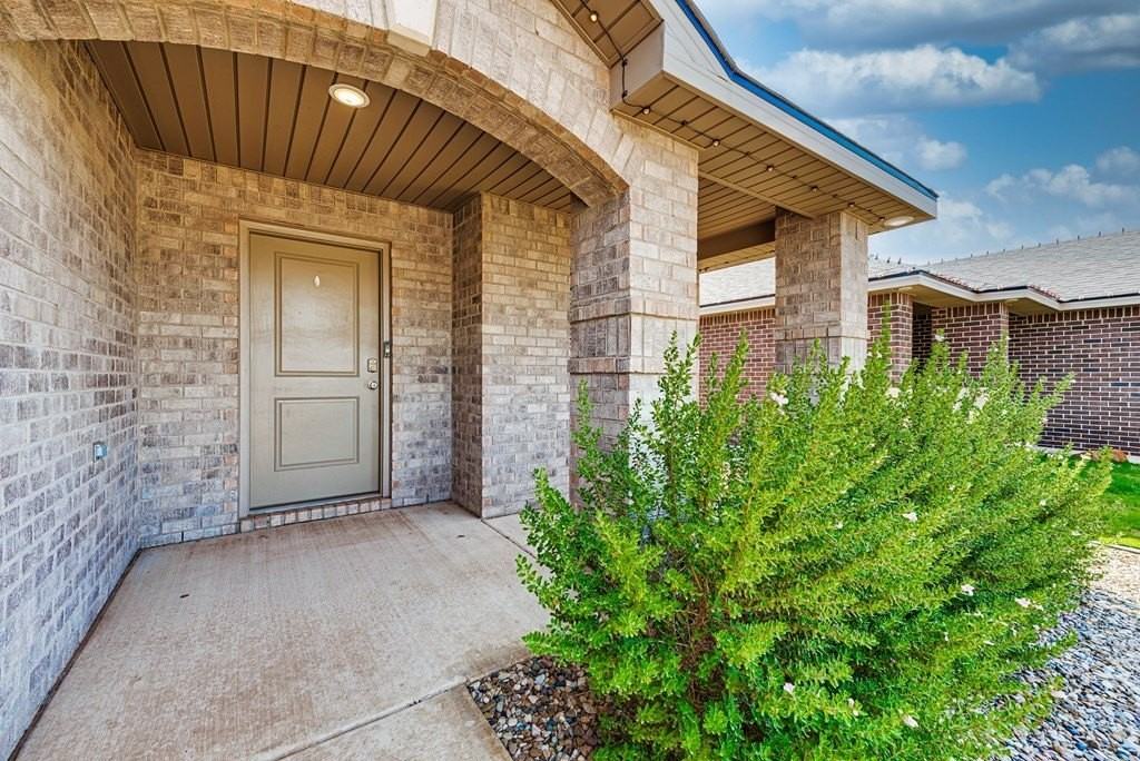 6714 Lonesome Dove Ln - Photo 3 of 26